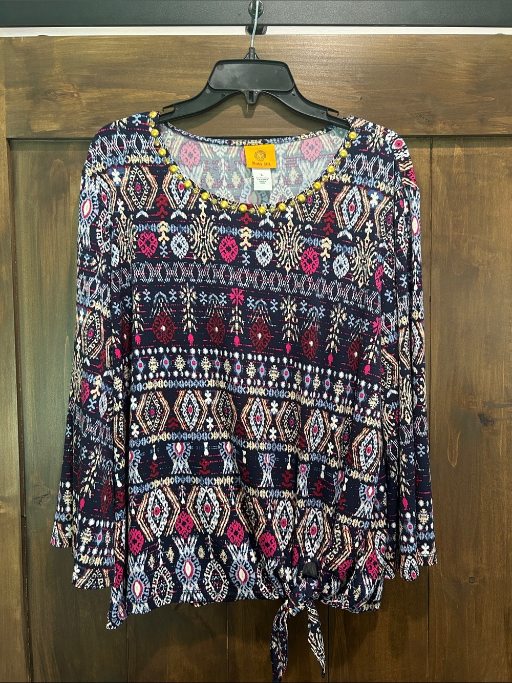 E413 Ruby Rd. Navy Geometric Print Tie-Front Tunic with Pink Accents Sz. L